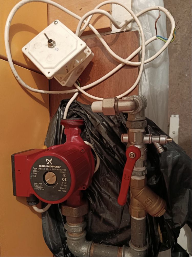 Циркулационна помпа Grundfos - UP Basic 25-4 180