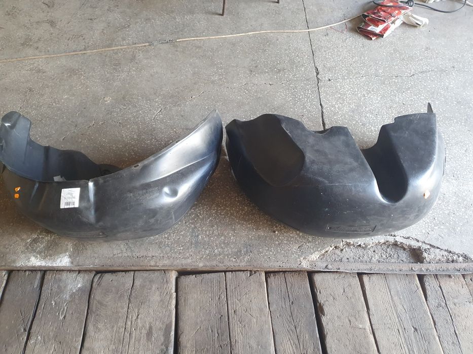 Vând paravânturi Heko logan MCV si protecții integrale roată spate.