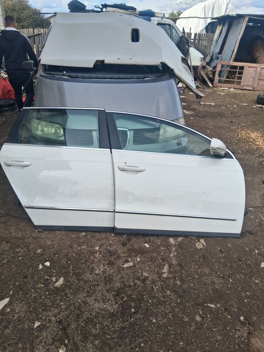 Vând uși capota vw Passat b6 break