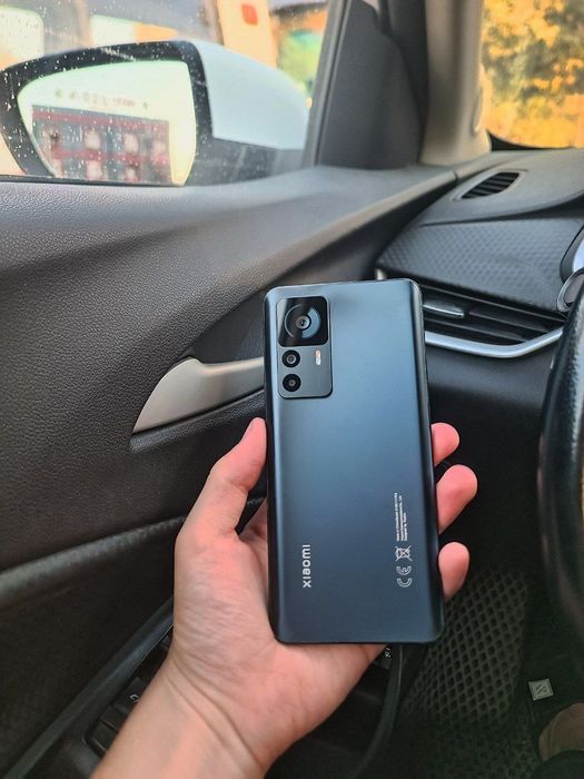 Xiaomi 12 t 8/256 tiniq xolatda karopka yoq garntiya bor