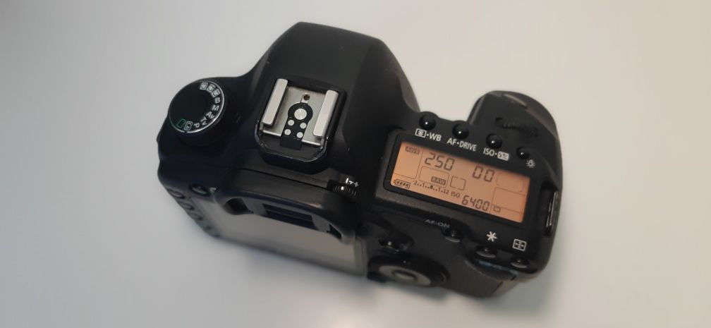 Dslr full frame Canon 5d mark ii