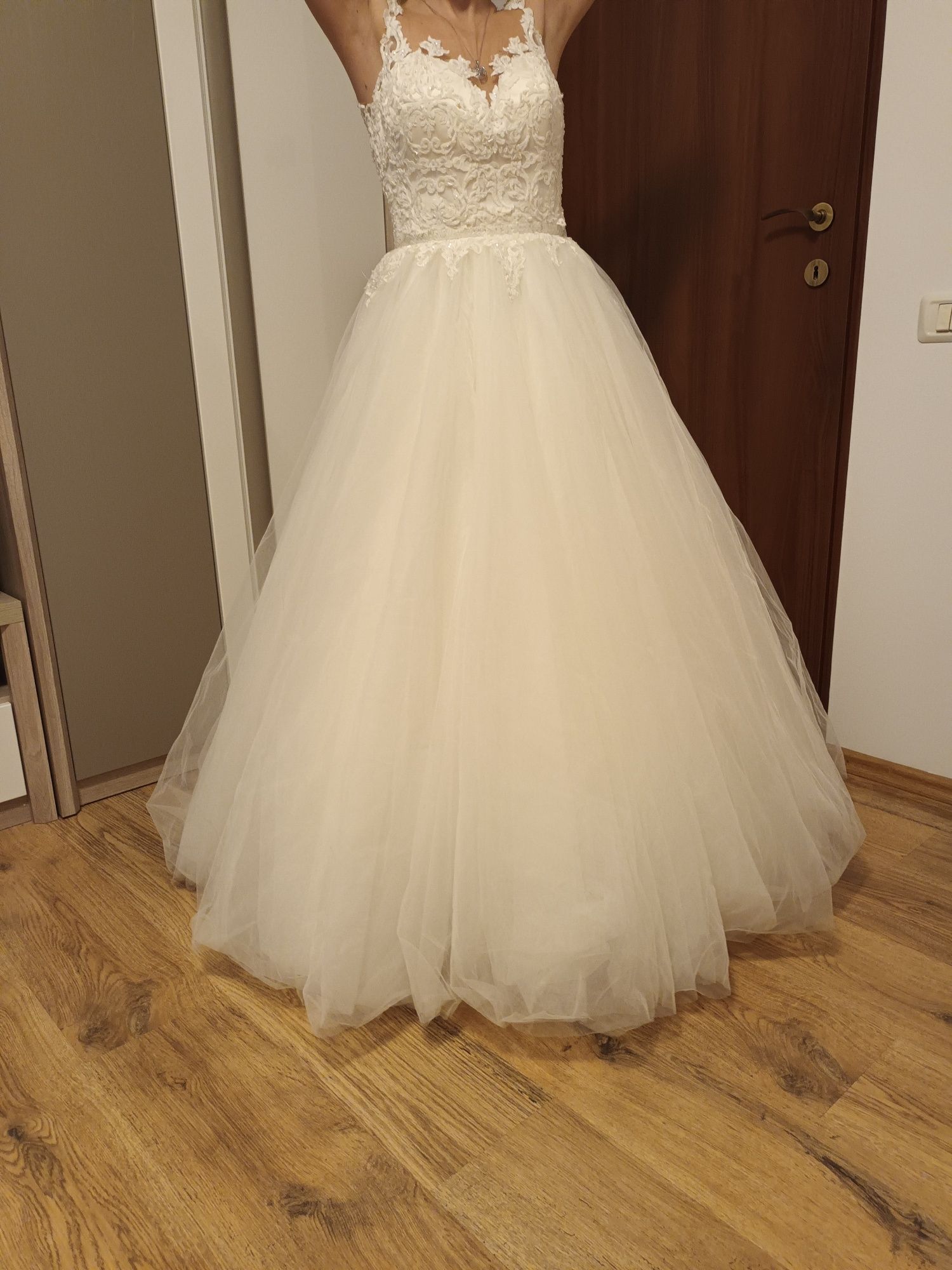 Rochie de mireasă în stare impecabila