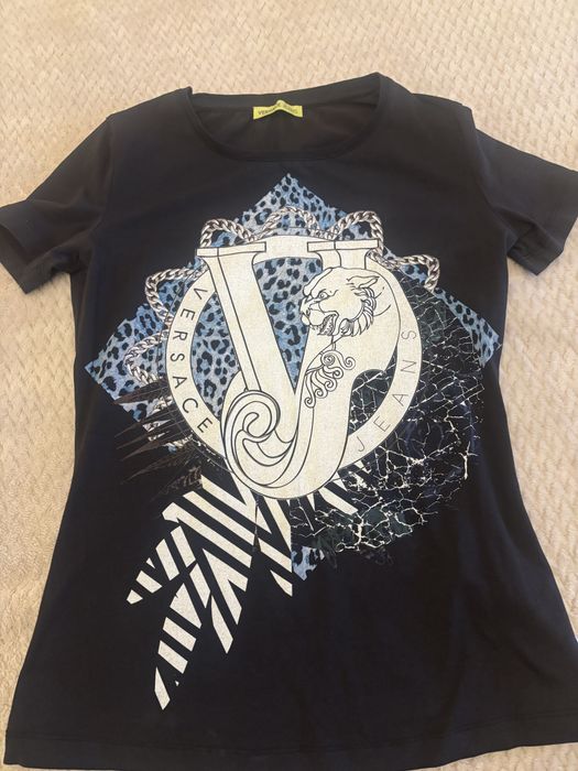 Ориганялна дамска тениска Versace отлично състояние
