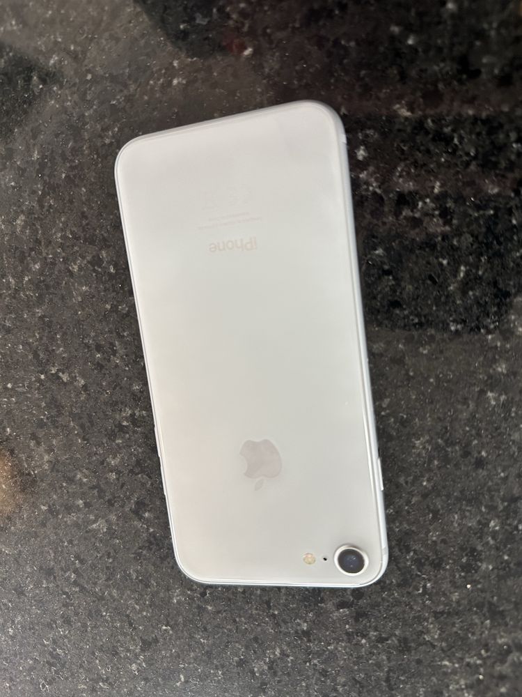 iphone 8 Silver 10/10 64 gb baterie 93% ,impecabil !
