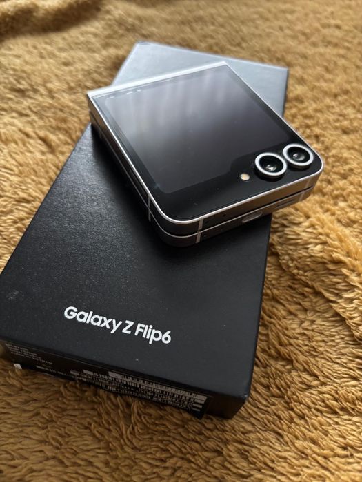 Samsung Flip Z6