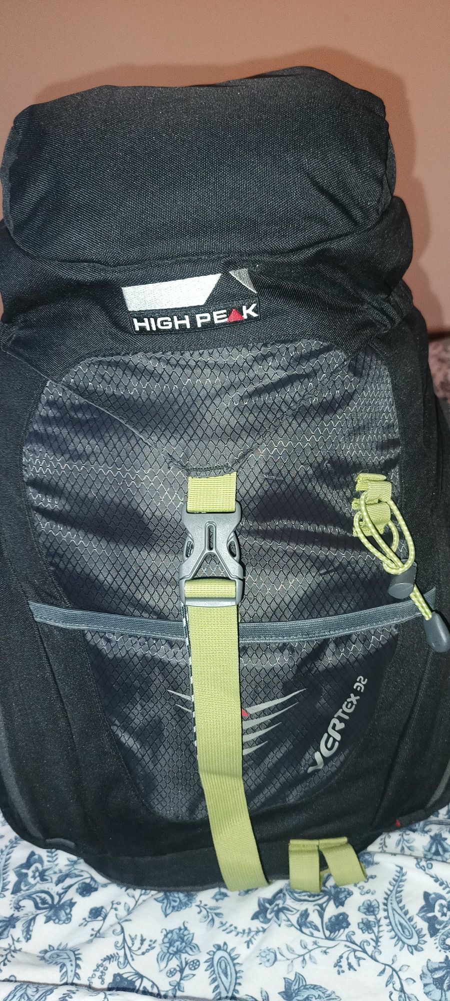 Туристическа раница High Peak Vertex 32