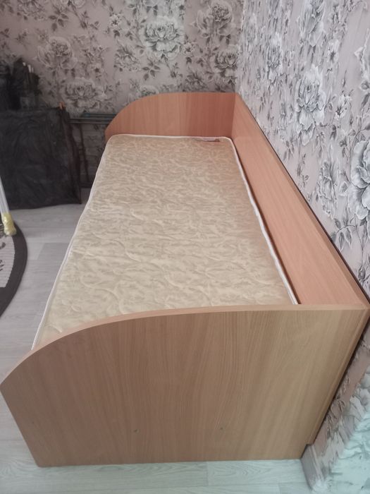 Продаётся кровать