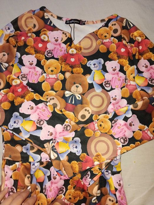 Дамско дълго палто и рокля на мечета