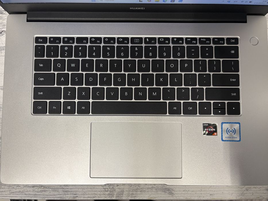 Лаптоп Huawei Matebook D15, 256gb, сив