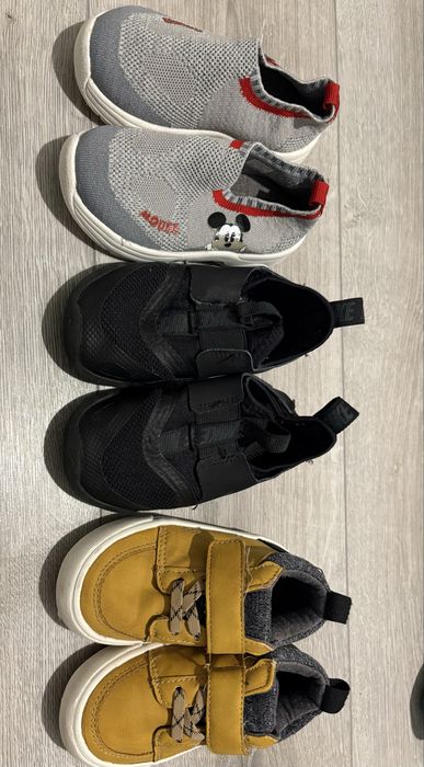 Vand lot papuci copii, marimea 23