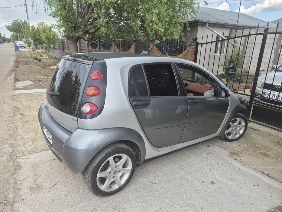 Vând smart for four 2004 1.3 benzina