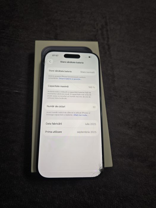 Vand/Schimb Iphone 17 pro/256 deep blue