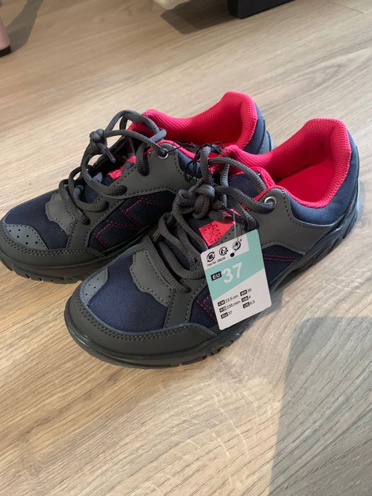 Туристически обувки НОВИ