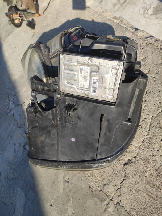 Порше Каиен фарове.