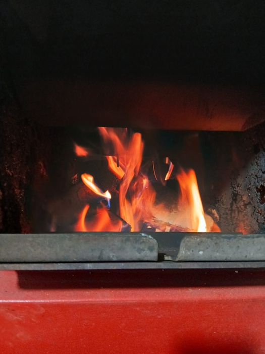 Centrala pe lemne si bricheti,preț negociabil