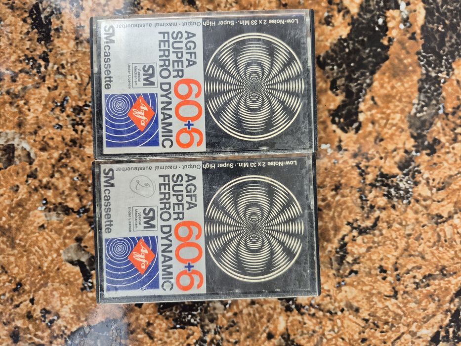 Vând 9 casete audio originale marca Agfa de 60 minute cu muzica mixta