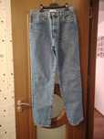 Vând 2 perechi jeans