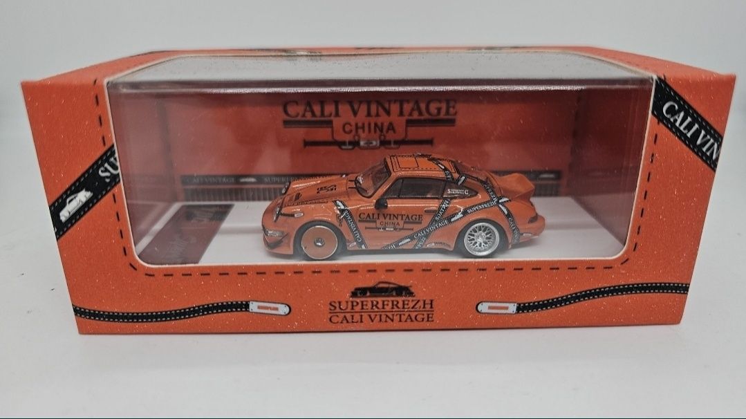 Porsche RWB 993 macheta auto premium 1:64 rasina TPC full box