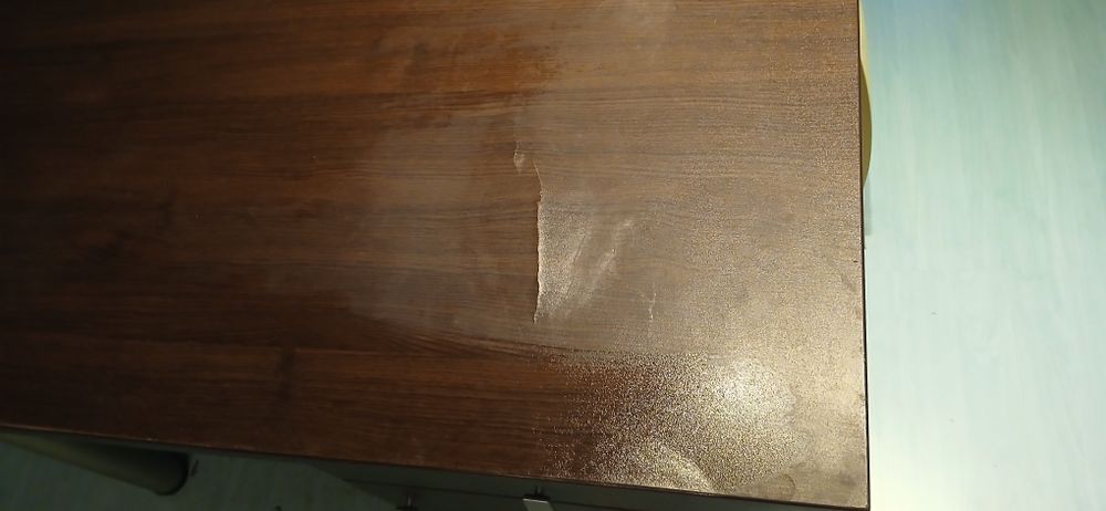 Използвано бюро по поръчка