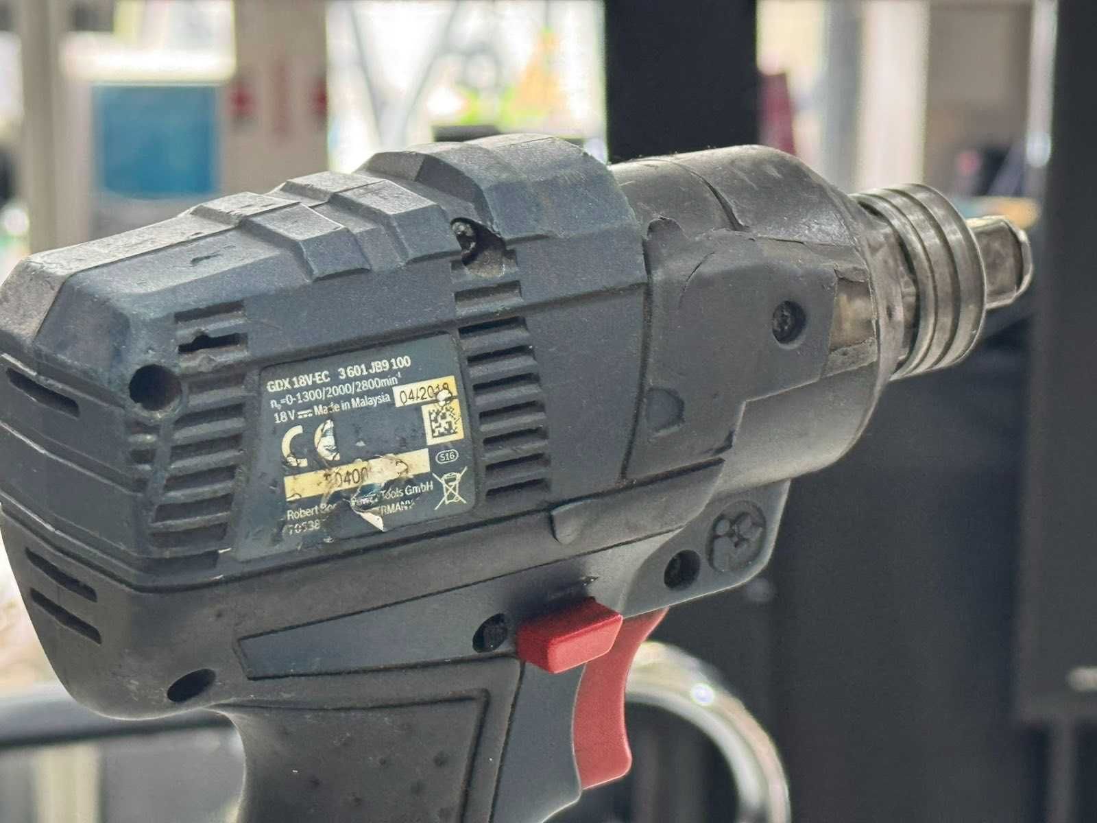 Акумулаторен ударен гайковерт BOSCH GDX 18V-EC