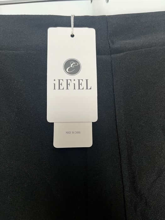 Colanti negri noi, cu eticheta