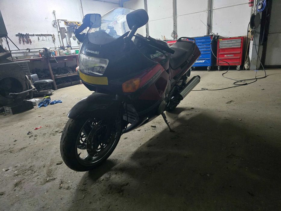 Moto Kawasaki zzr600