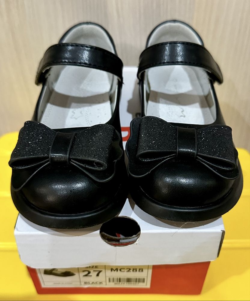 Сандали и обувки за момиче (Adidas, HM и др.)