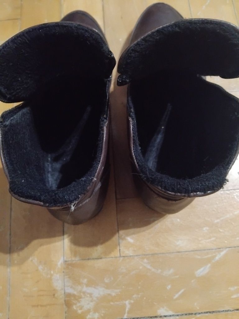 Ghete piele nr.39