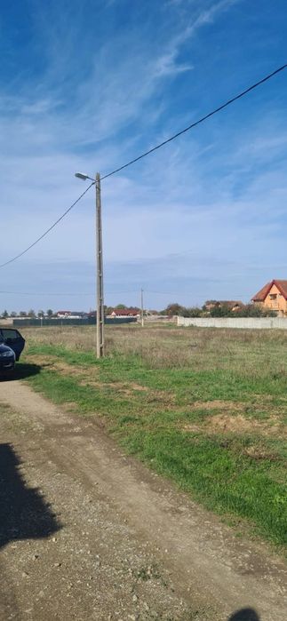 Vând teren intravilan