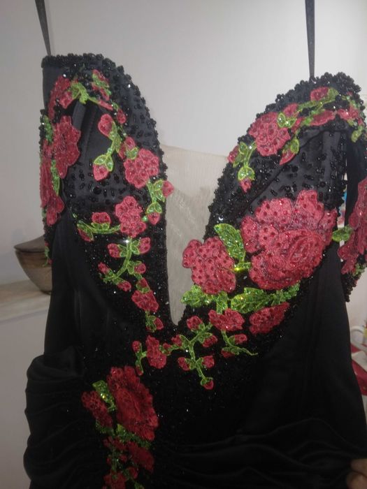 Rochie de seara cu pietre swarovski