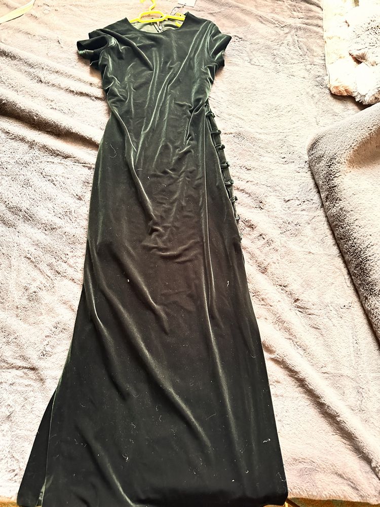 Rochie verde inchis catifea zara