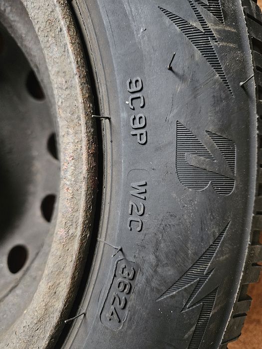 Set 4 roti complete iarna Bridgestone Blizzak LM005 175/65/R14