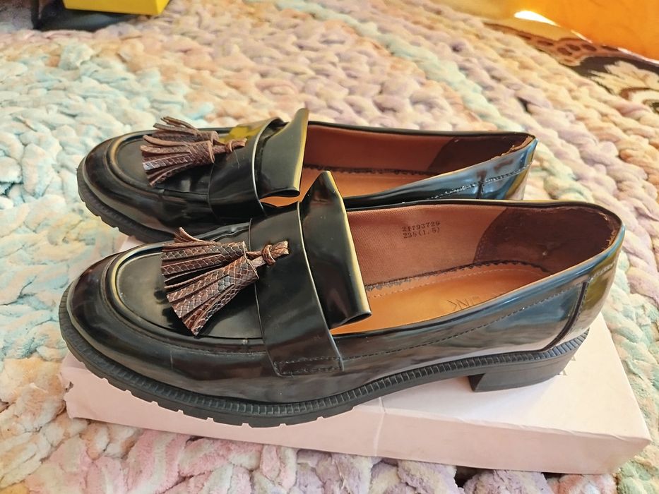 Sotiladi, narxi kelishiladi