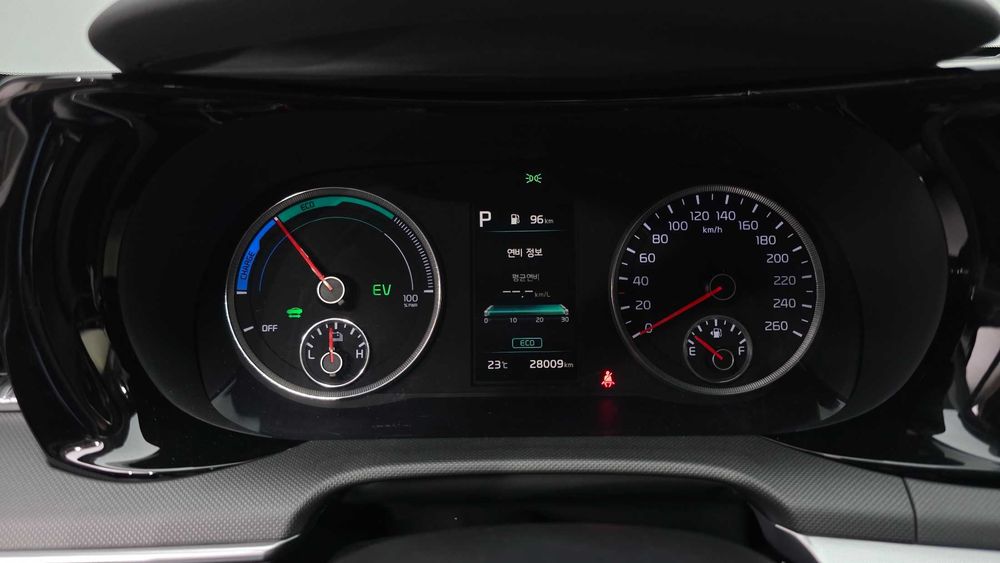 Kia K5 2.0 GDi HEV Передний Trendy