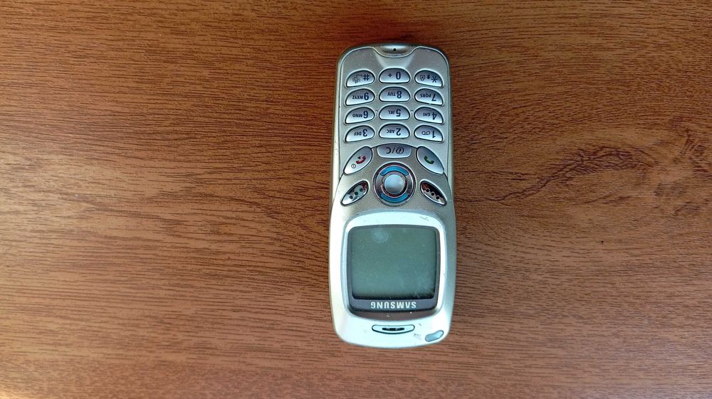 Кнопочный телефон SAMSUNG SGH-N500