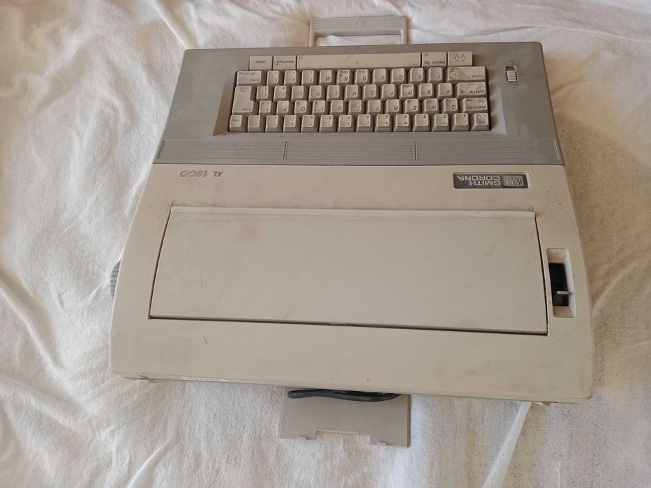 Masina de scris retro