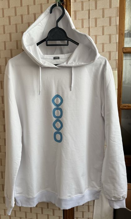 Худи белое, абсол. новое, разм. L-XL