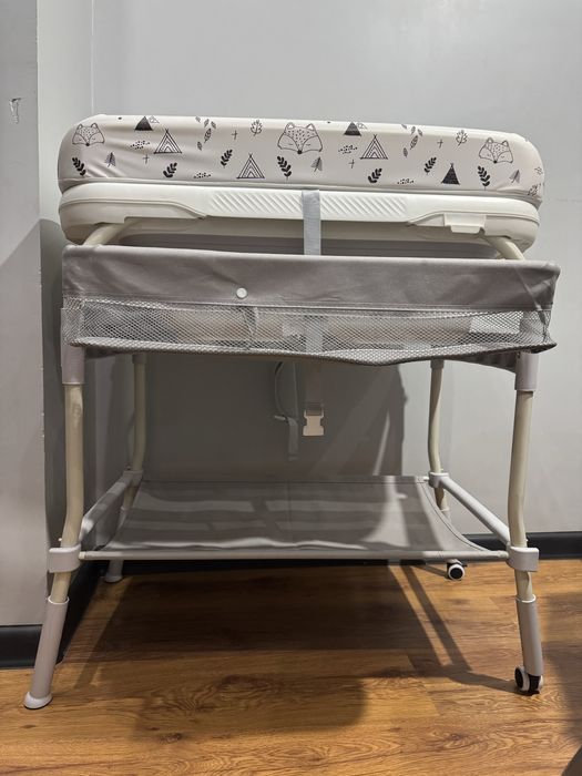 Ванночка детская со стойкой, пеленальный столик 2в1