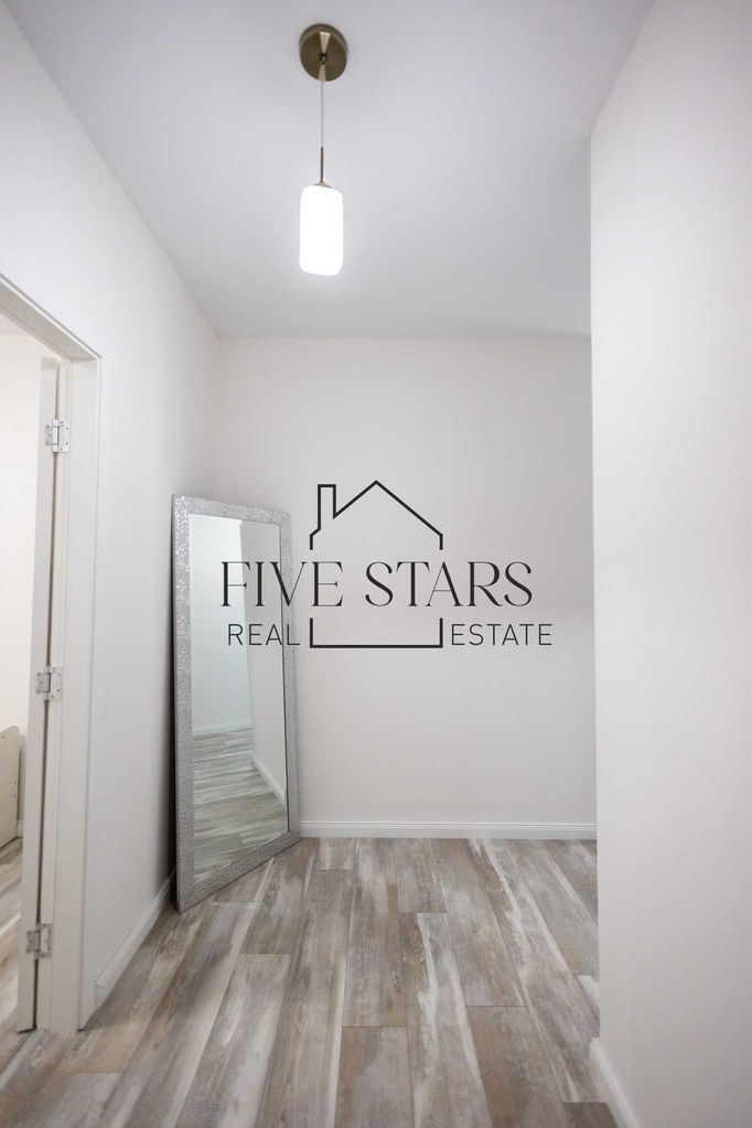 Продава се Тристаен апартамент в к.к. Слънчев ден - 114 кв.м за 1895 €/кв.м - Снимка #15