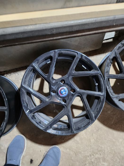 R 17,4.114 bu diska qora blesk