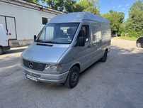 Mercedes Sprinter 210
