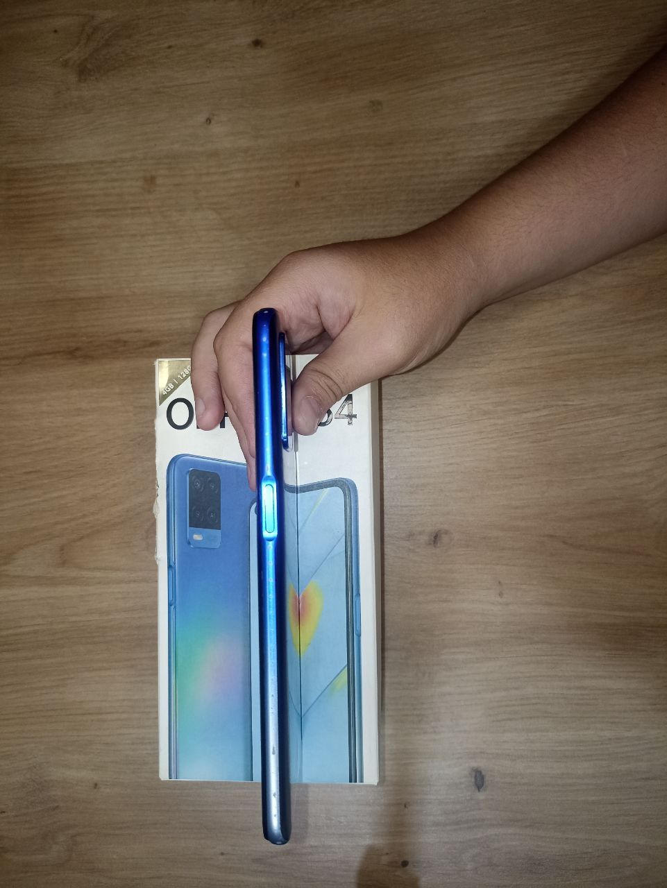 продаю телефон oppo A 54