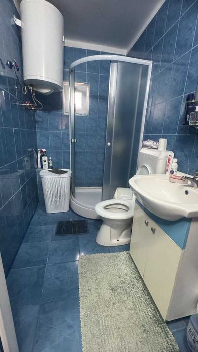 Casa solida din beton si caramida, complet utilata