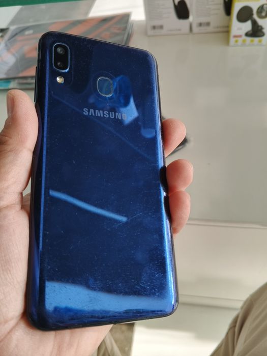 Samsung A20 sotiladi