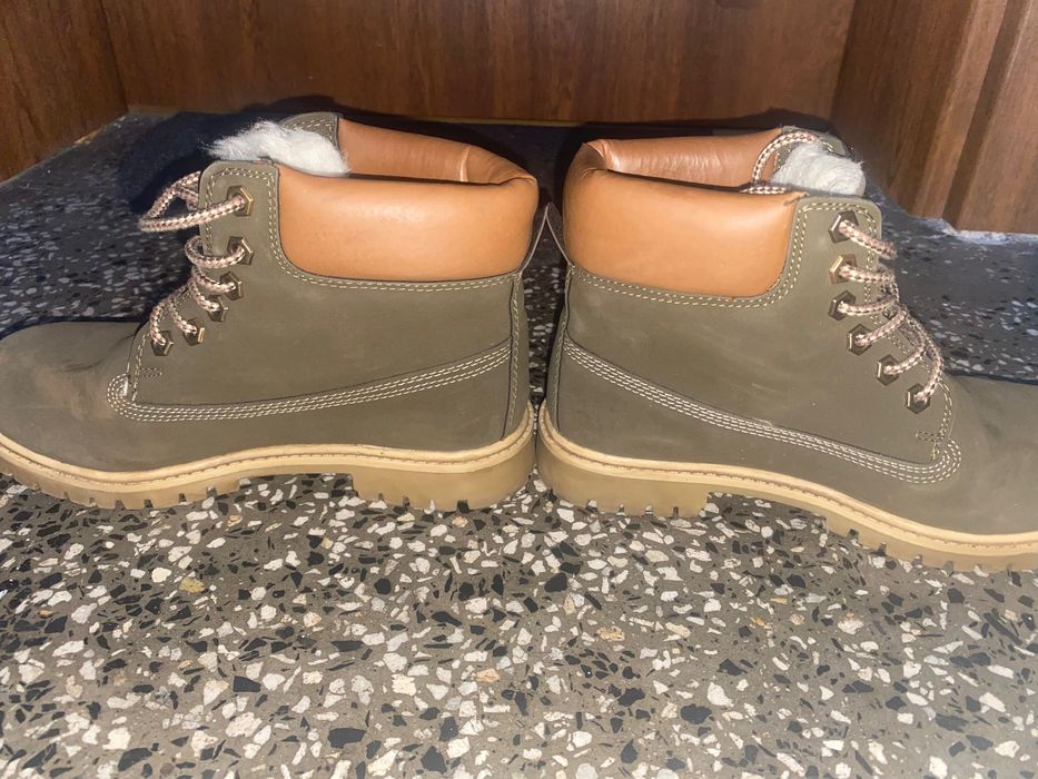 Топли удобни ботушки