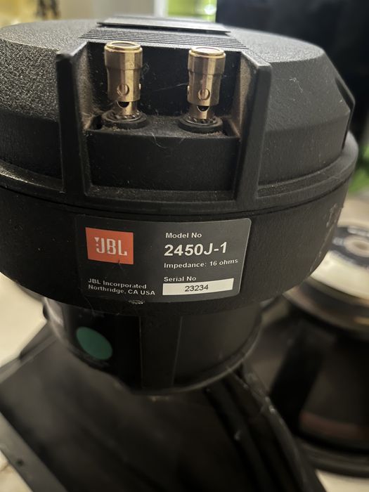 drivere Jbl 4” nedim cu iesire de 2” Meyer Sound,