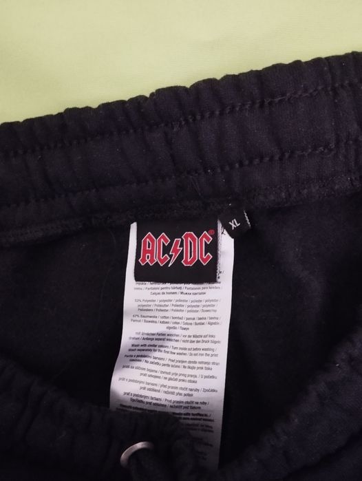 Pantaloni originali AC / DC bun pt.  marimi L, XL