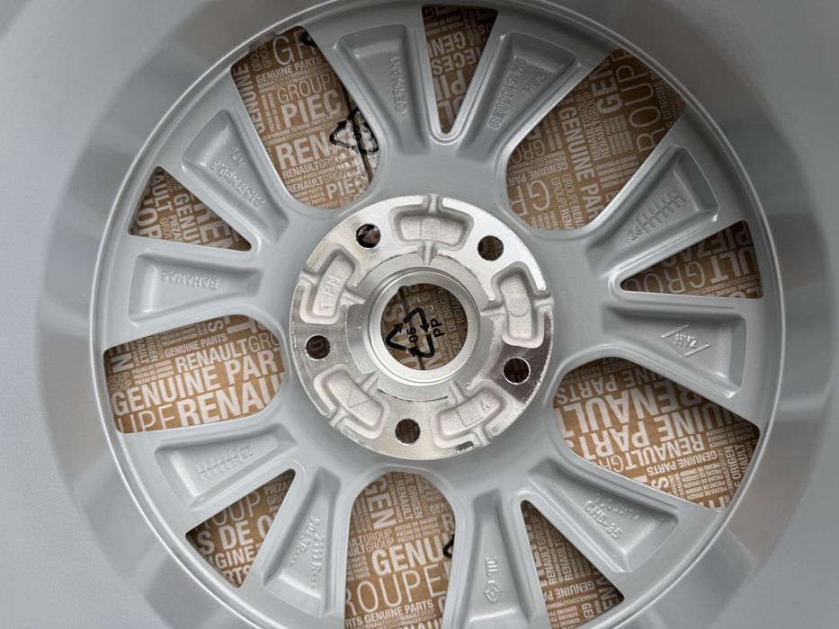 Set 4 Jante aliaj 17" ORIGINALE Dacia  Duster Renault 7.0J x 17 ET35