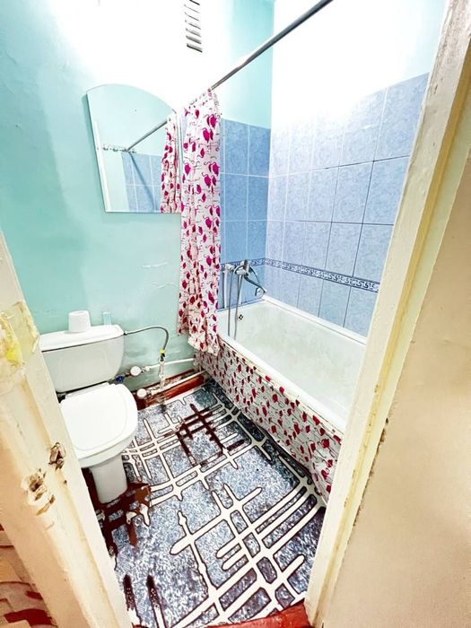 Чилонзор 23. Срочно. 2 х ком. Малогоборитка.