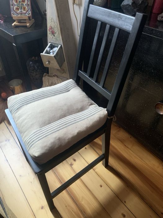 Столове от масивно дърво, почти нови – IKEA